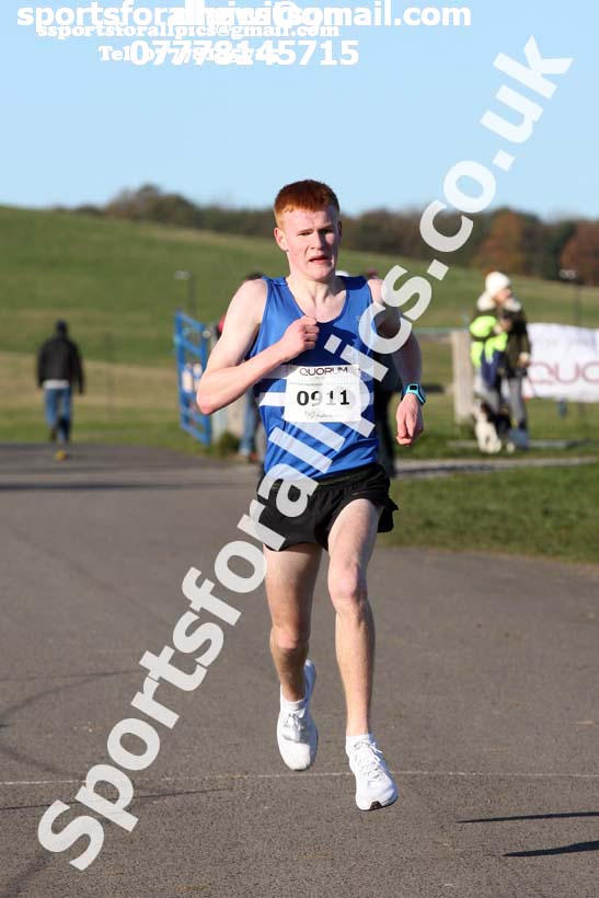 Mens and Womens 16s to under-20s Heaton Harriers Memorial Road Races, Newcastle. Photo:  David T. Hewitson/Sports for All Pics